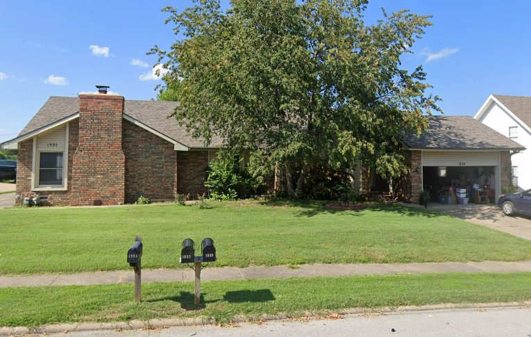 Lark duplex front at 1937 E Lark St
